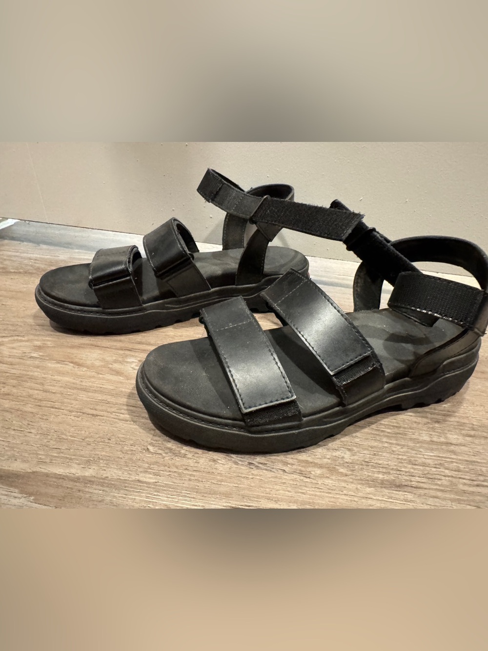 Van’s Black Strappy Velcro Platform Sandals